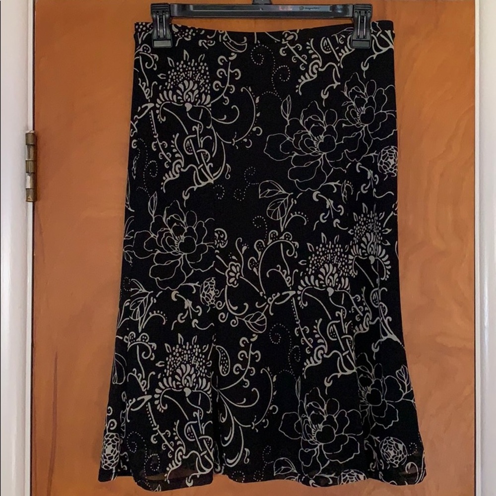 Express patterned skirt